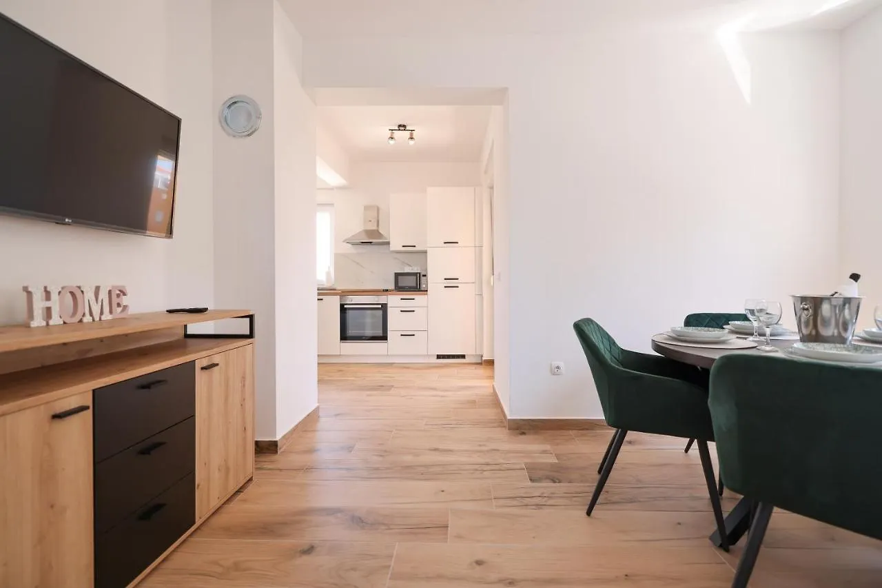 Apartment Bojana Petrcane