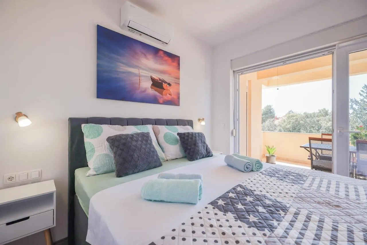 Apartment Bojana Petrcane