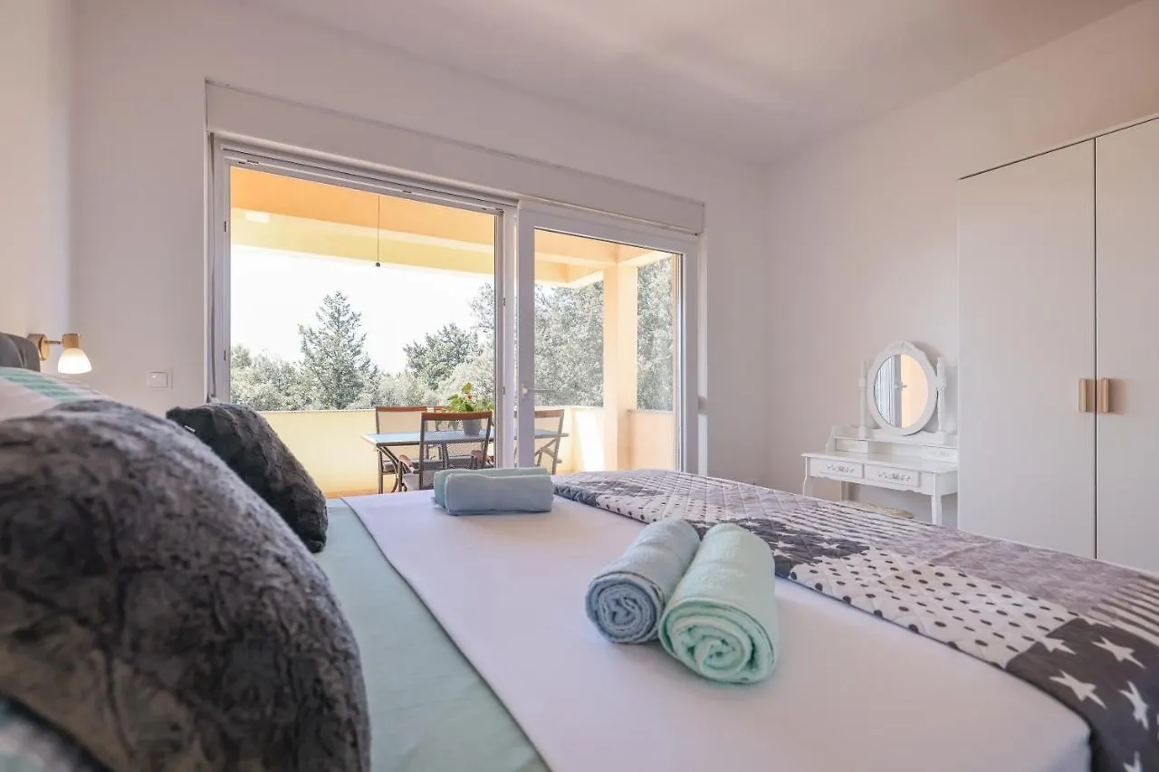 Apartment Bojana Petrcane 0*,  Croazia