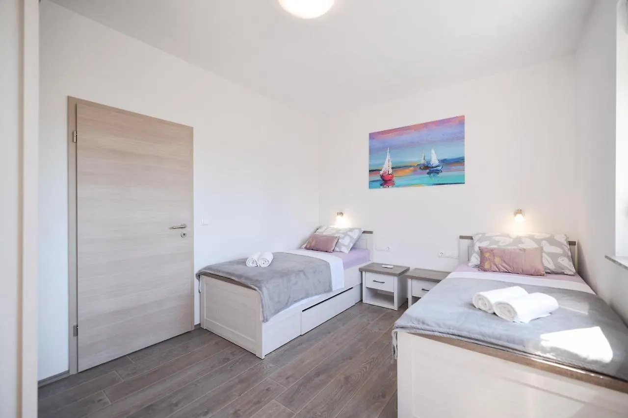 Apartment Bojana Petrcane