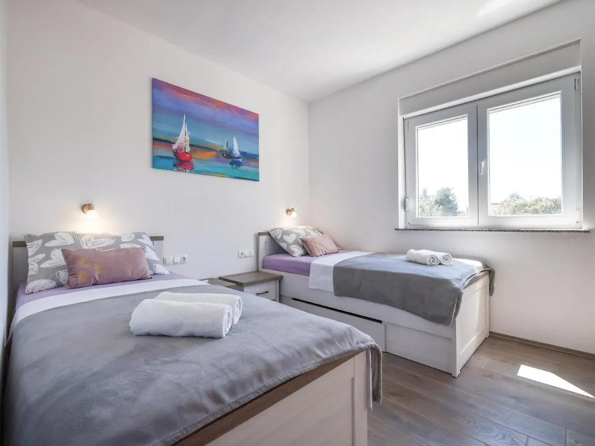 Apartment Bojana Petrcane 0*,  Chorvatsko