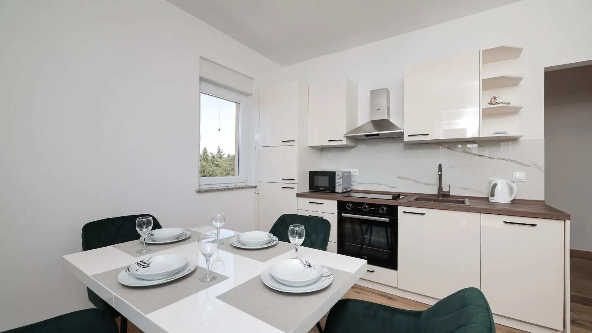 Apartment Bojana Petrcane 0*,  Croazia